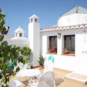 https://easy-nerja-guesthouse.1costadelsol.com